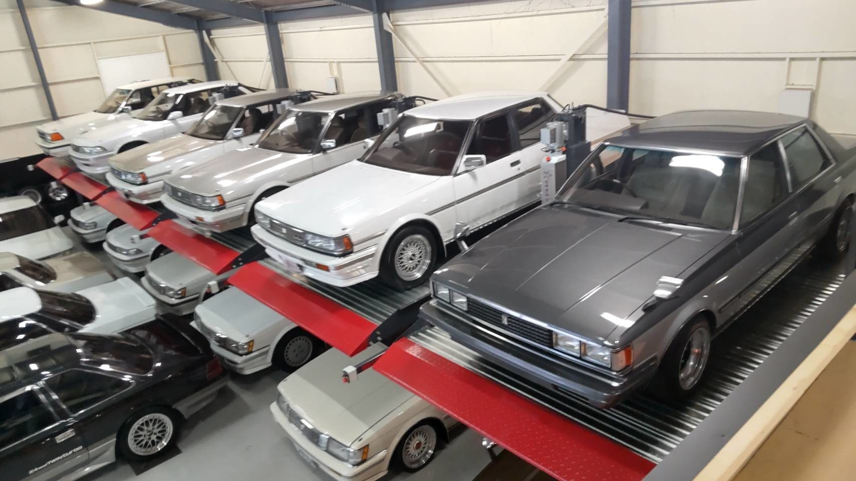 2柱駐車場リフト